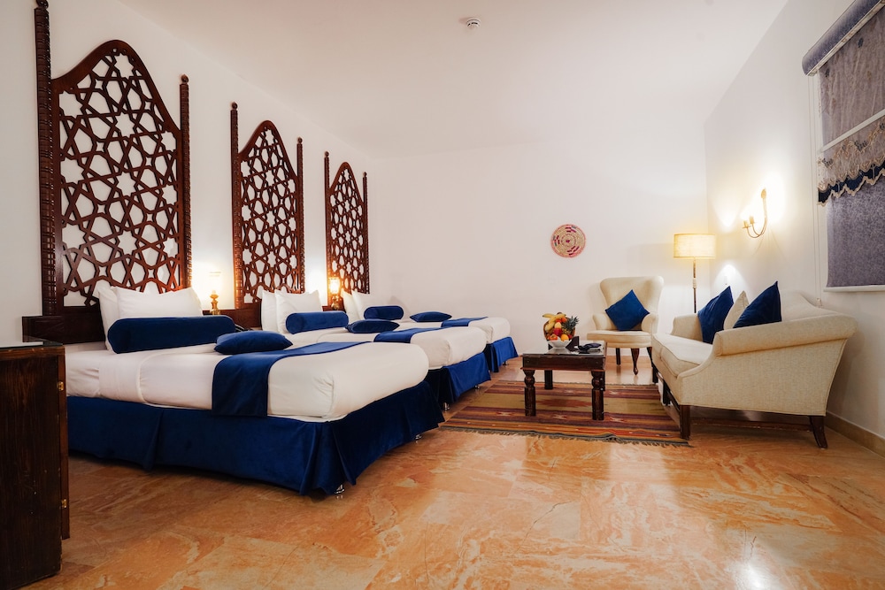 Old Village Resort Image 55