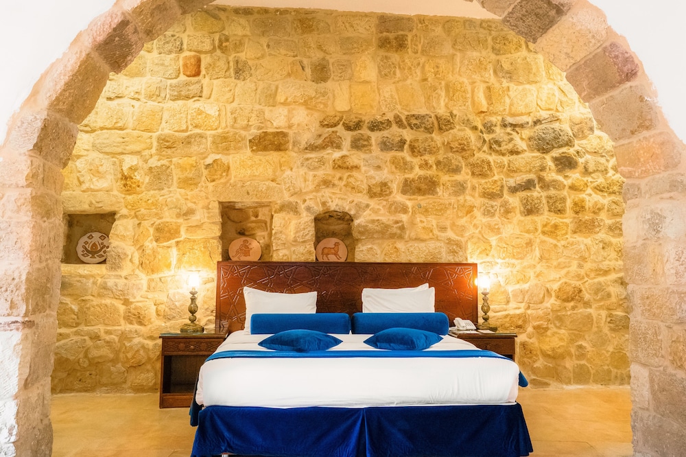 Old Village Resort Image 36