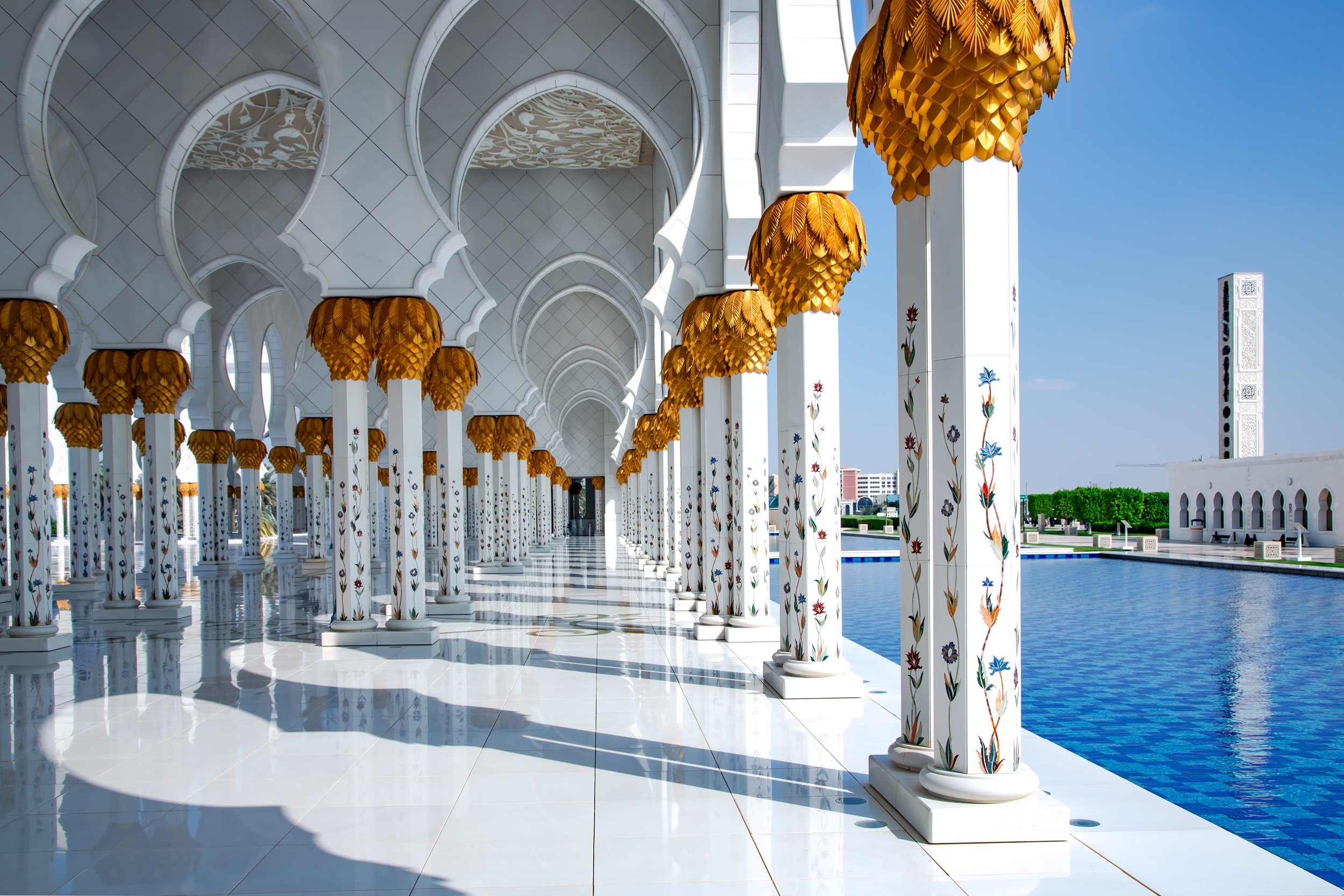 Abu Dhabi & Sheikh Zayed Mosque Tour From Dubai