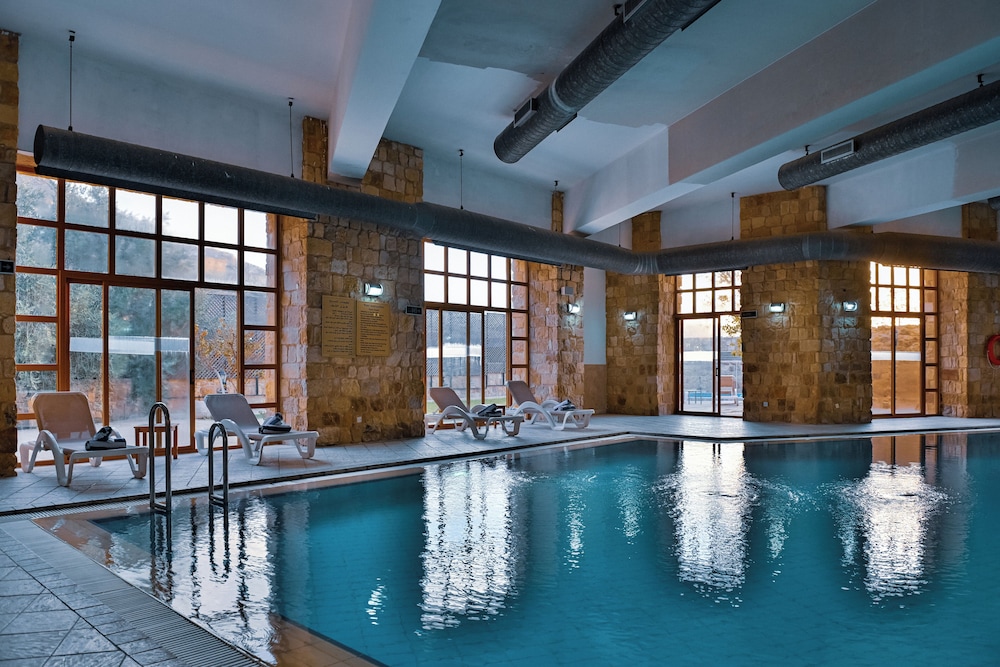 Old Village Resort Image 90