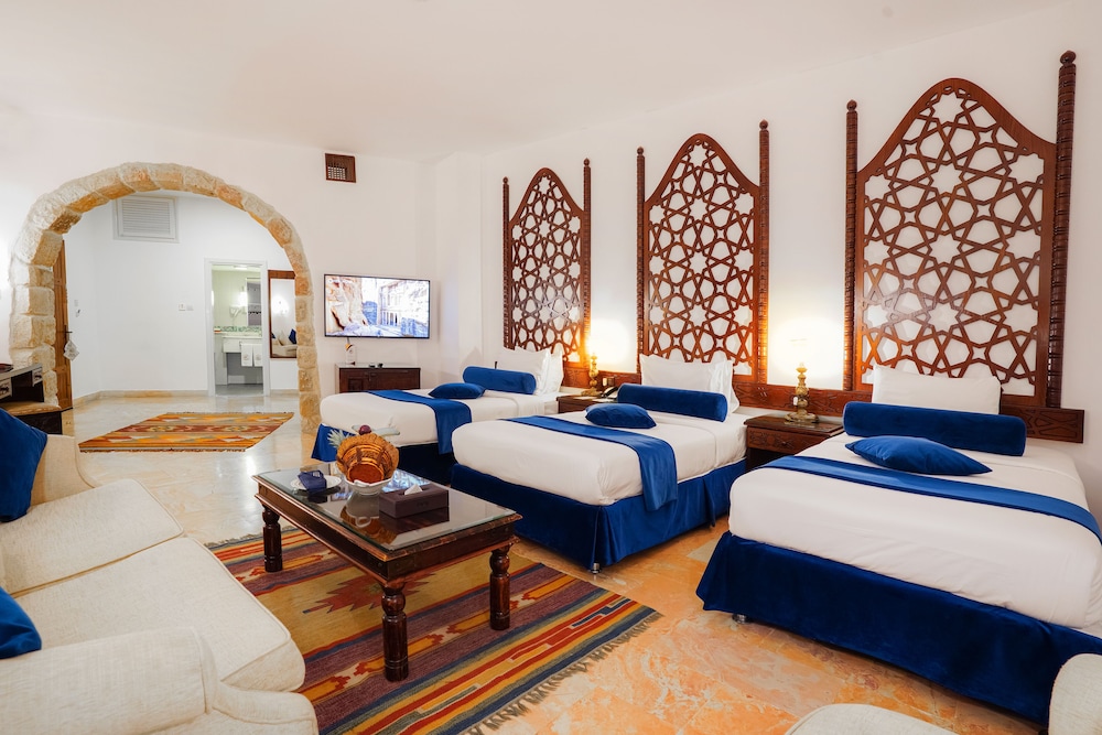 Old Village Resort Image 54