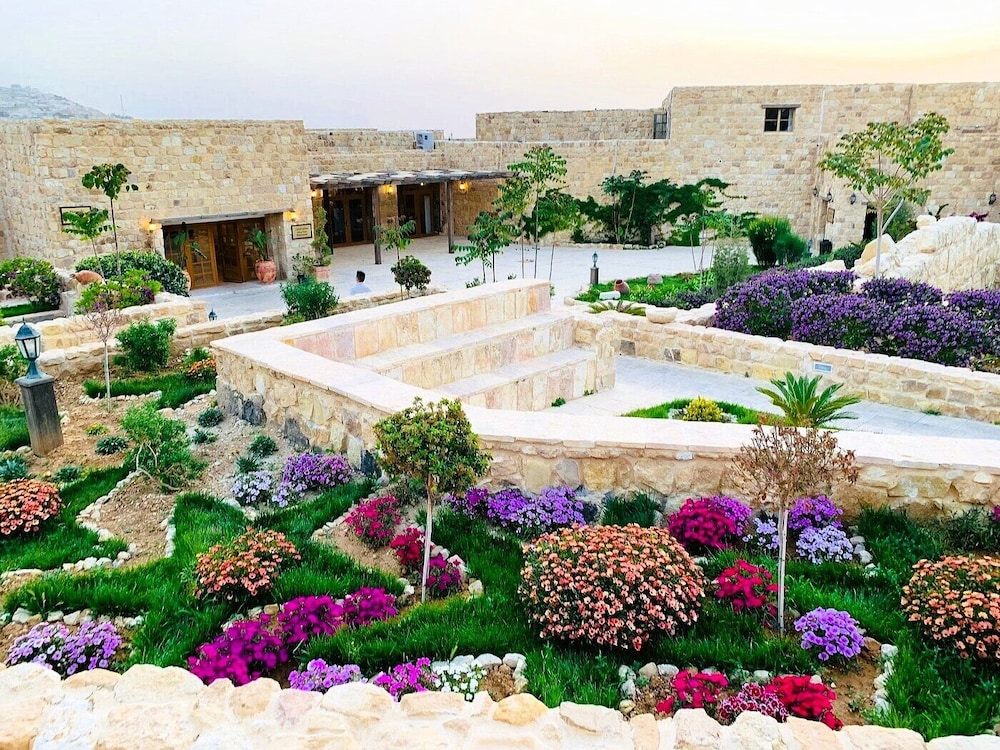 Old Village Resort Image 162