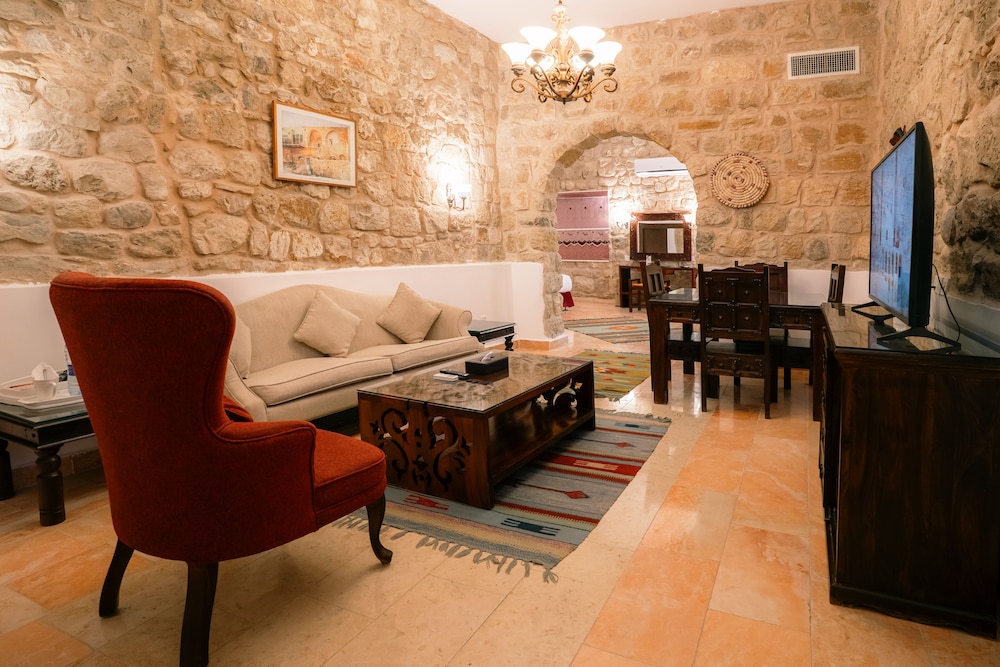 Old Village Resort Image 34