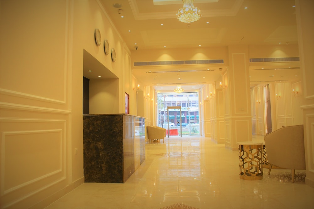 New Merryland Hotel Image 0