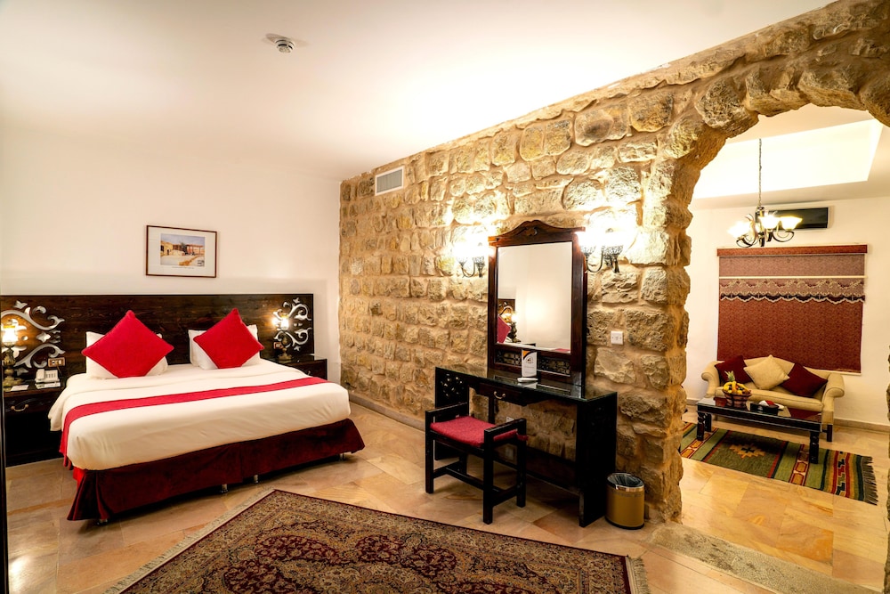 Old Village Resort Image 13