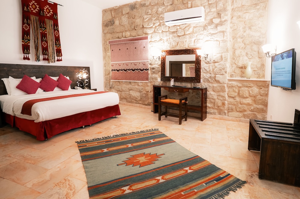 Old Village Resort Image 25