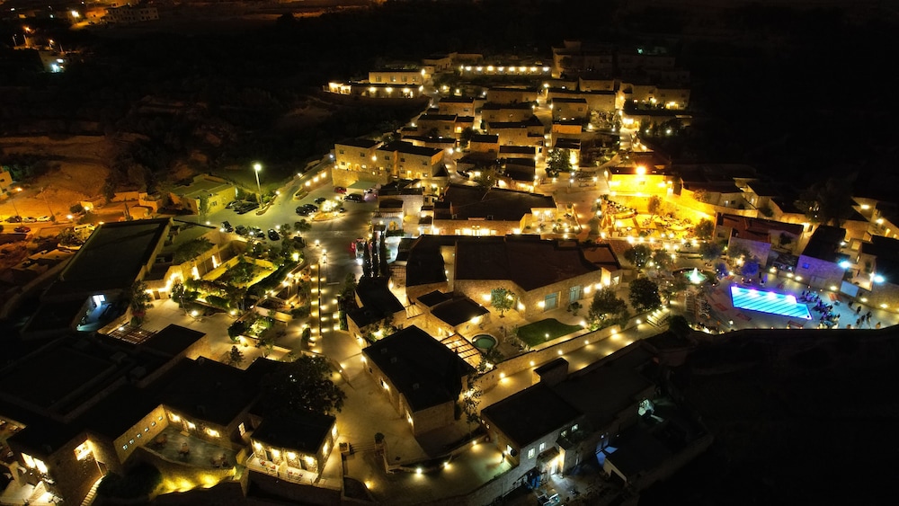 Old Village Resort Image 161