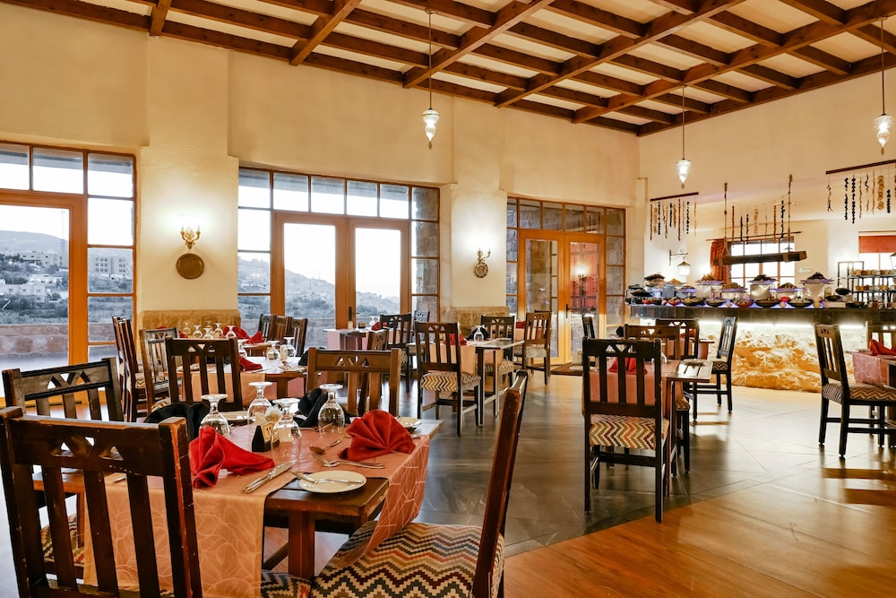 Old Village Resort Image 113