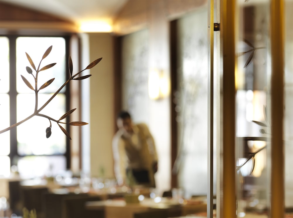 Four Seasons Hotel Amman Image 42