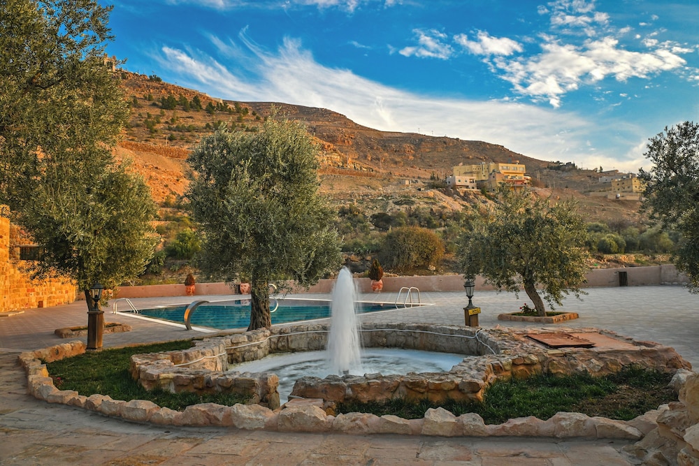 Old Village Resort Image 94