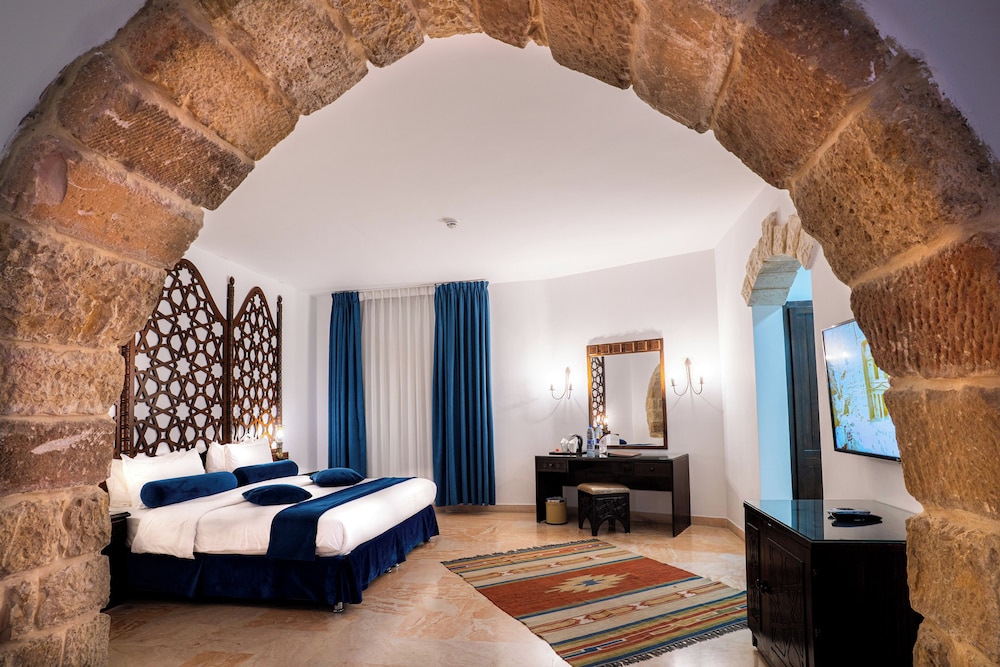 Old Village Resort Image 44