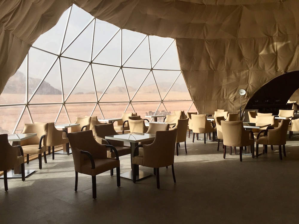 Wadi Rum Bubble Luxotel - Campsite Image 13