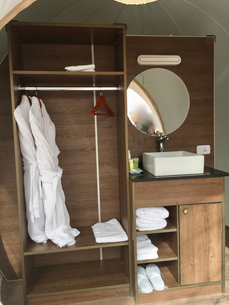 Wadi Rum Bubble Luxotel - Campsite Image 10