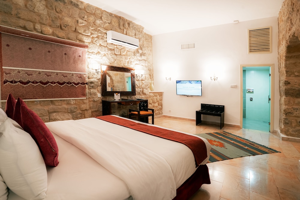 Old Village Resort Image 24