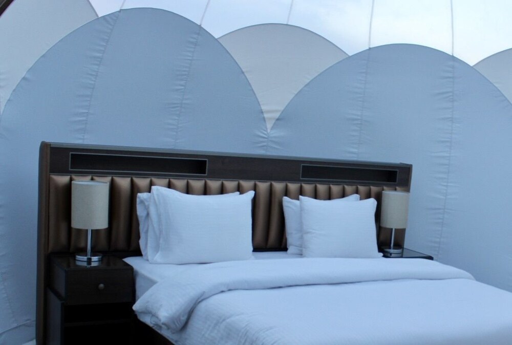 Wadi Rum Bubble Luxotel - Campsite Image 0