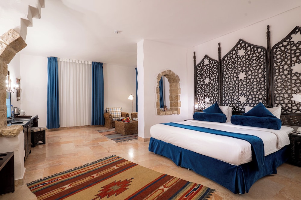 Old Village Resort Image 41