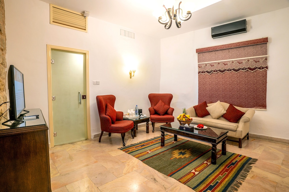 Old Village Resort Image 26