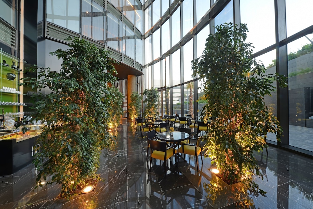 Amman Rotana Image 2