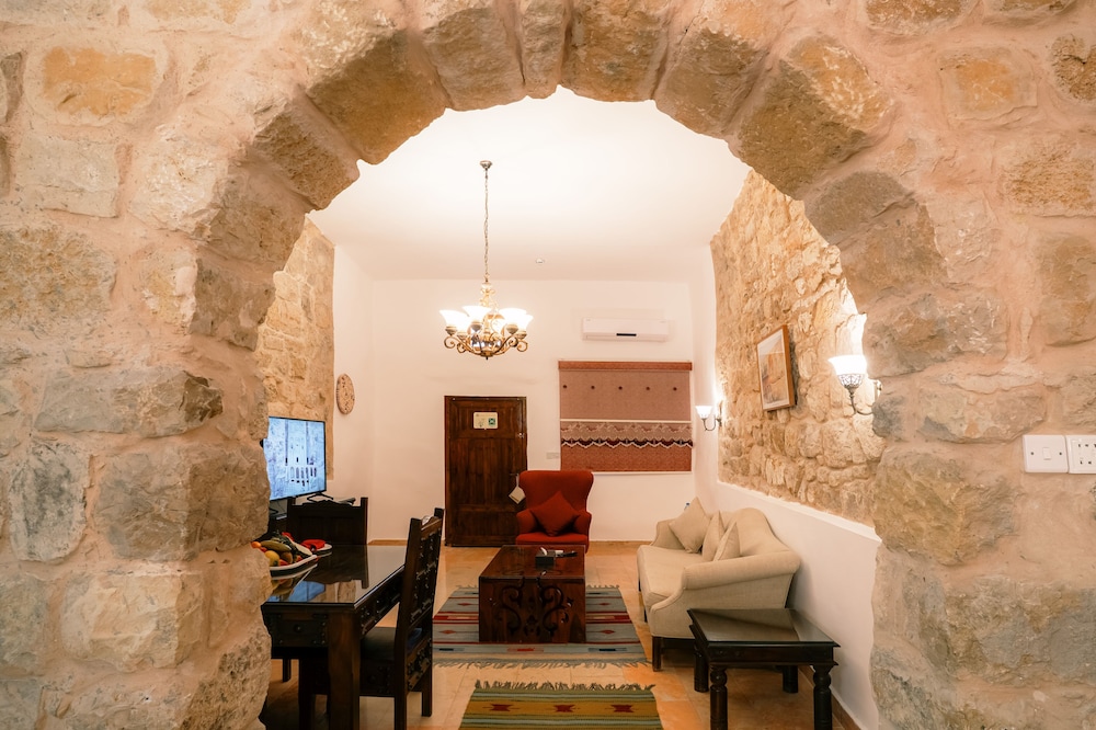 Old Village Resort Image 37