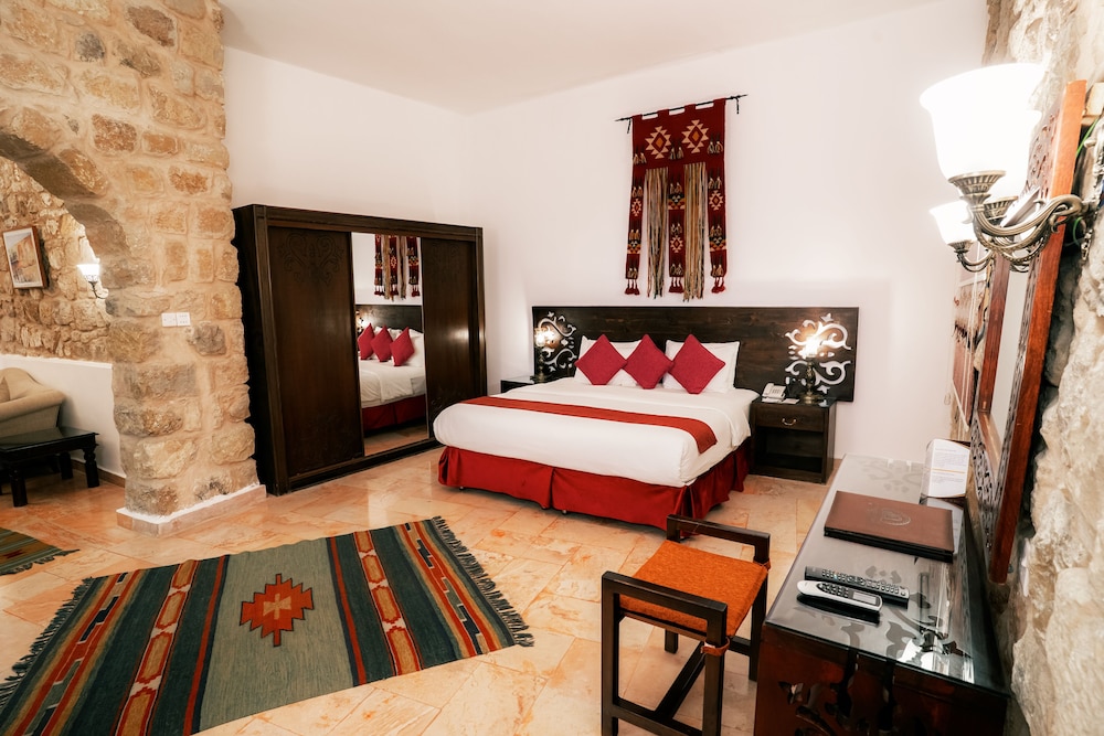 Old Village Resort Image 32