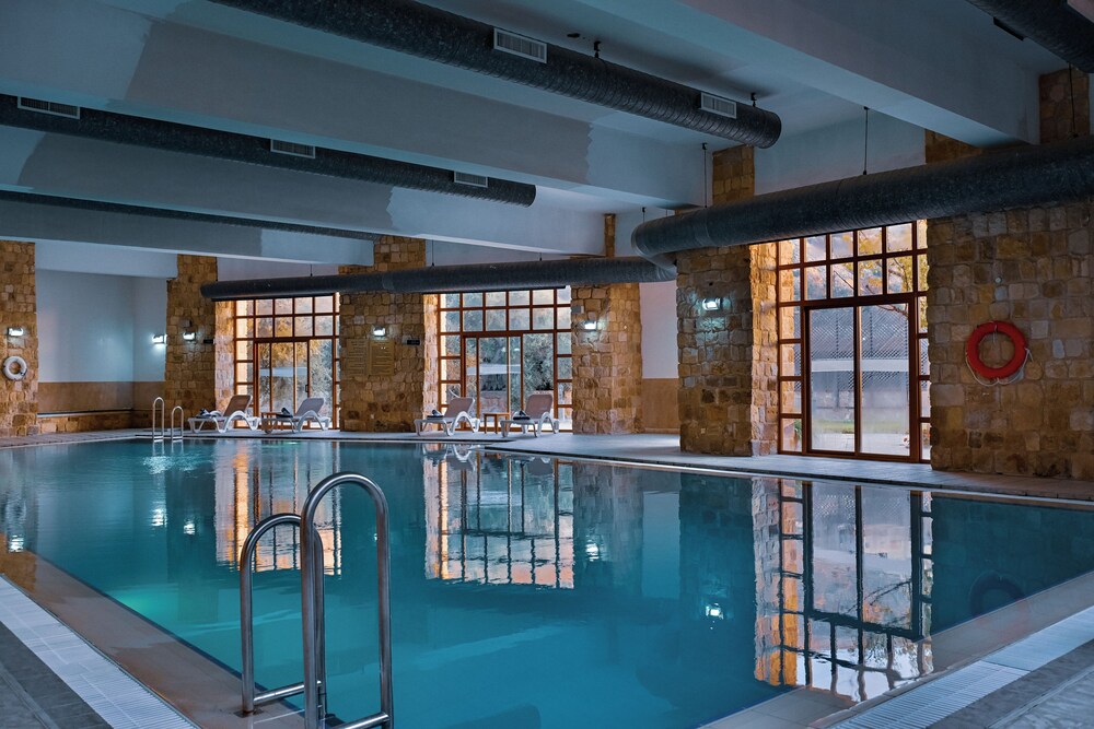 Old Village Resort Image 92