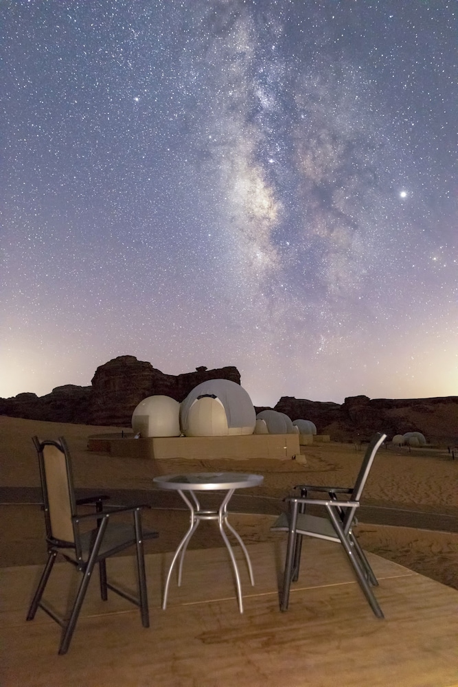 Wadi Rum Bubble Luxotel - Campsite Image 23
