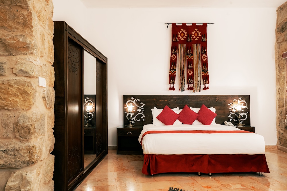 Old Village Resort Image 33