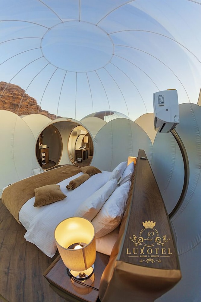 Wadi Rum Bubble Luxotel - Campsite Image 6