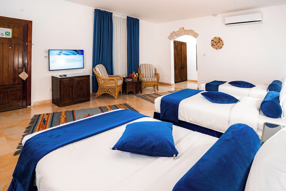 Old Village Resort Image 5