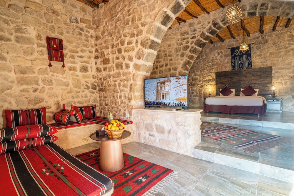 Old Village Resort Image 12