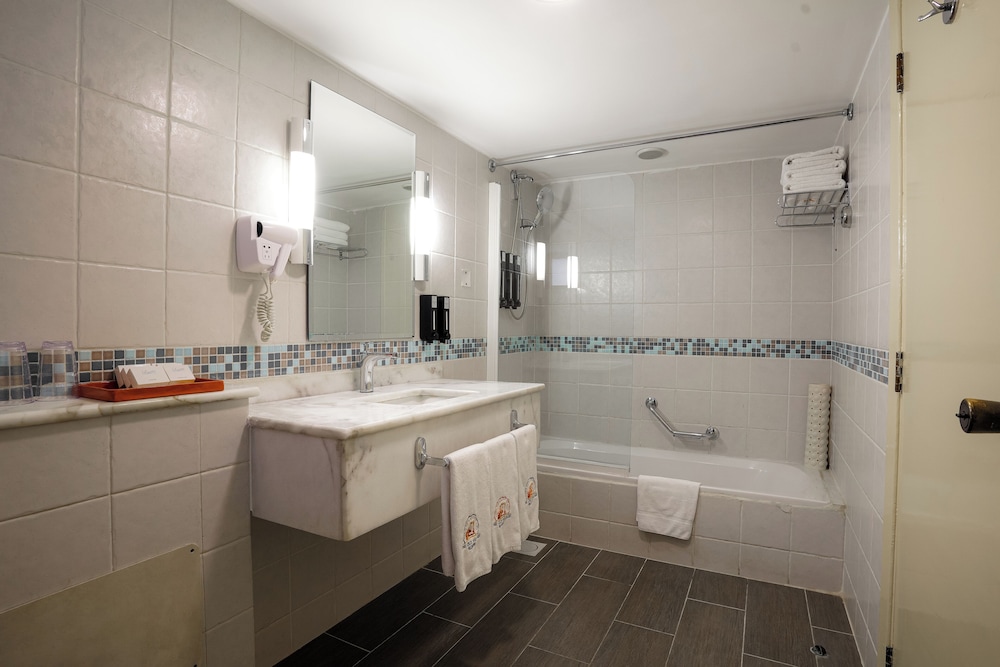 Old Village Resort Image 87