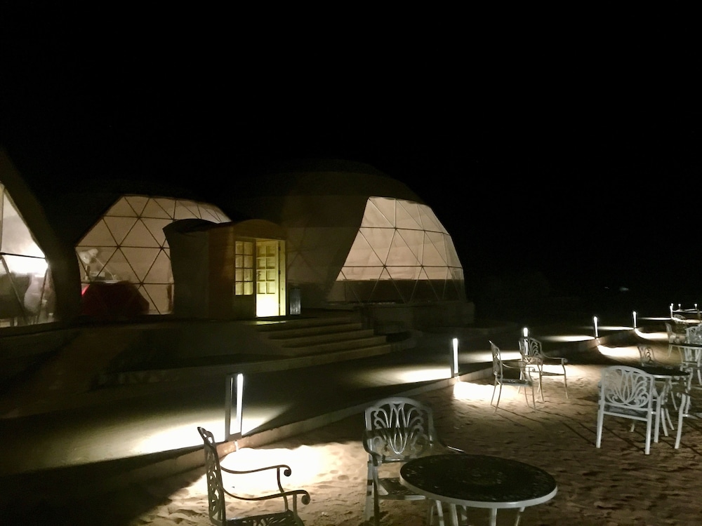 Wadi Rum Bubble Luxotel - Campsite Image 20