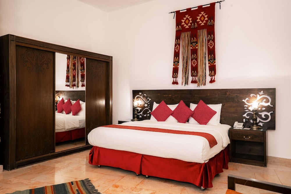 Old Village Resort Image 29